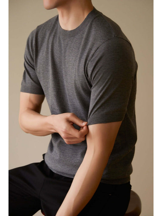 Men's Short-Sleeved Sweater OEM in gray wool knit, showcasing comfortable and stylish fit for versatile wear.