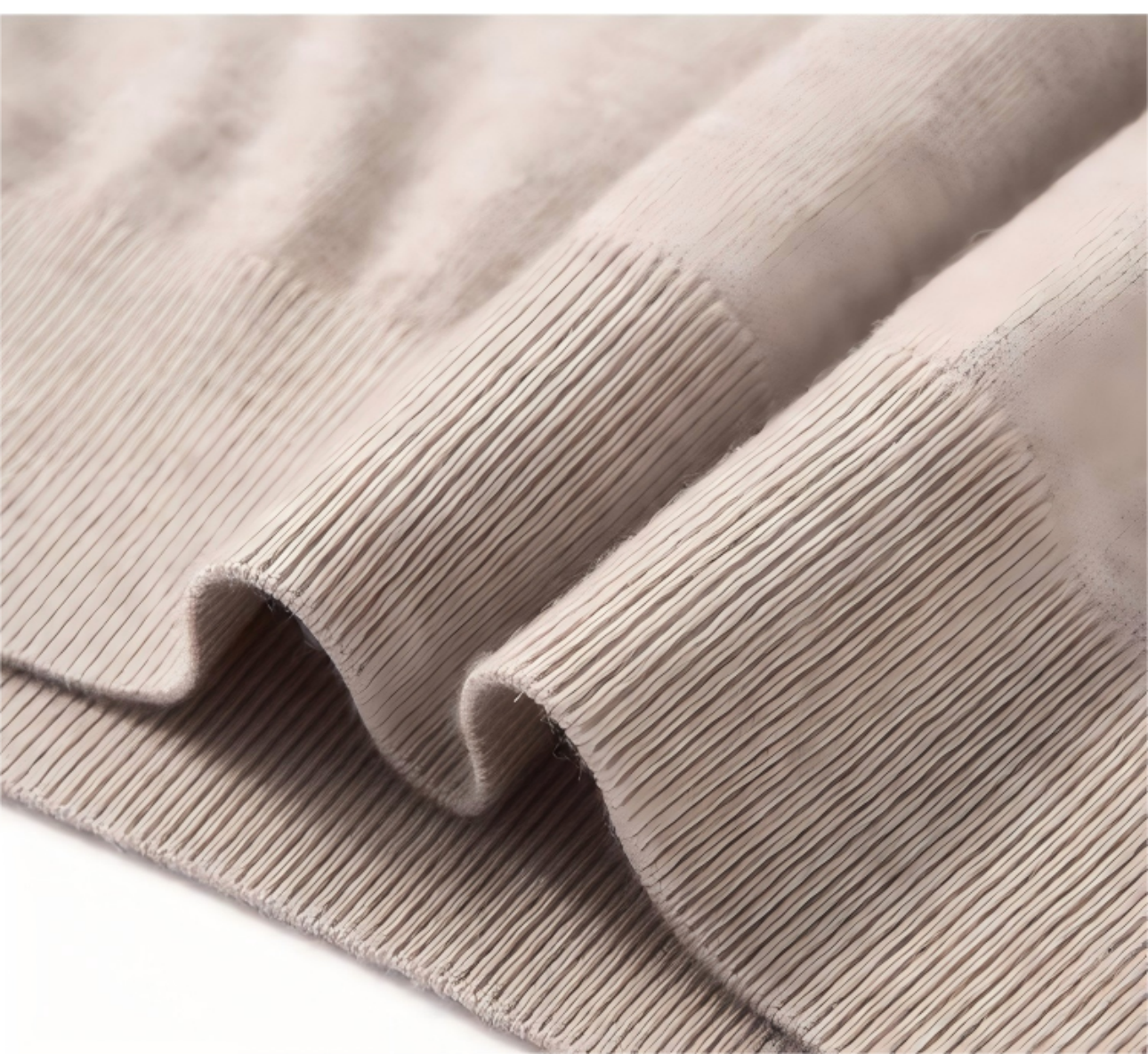 Hem finishing detail of polo wool sweater